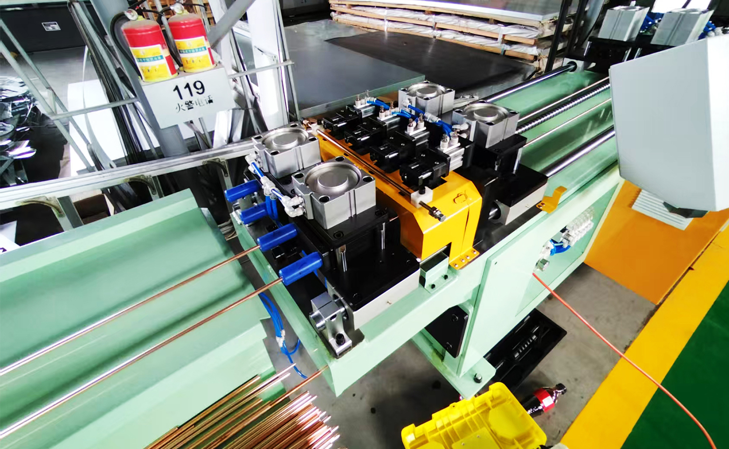 SC-4-1000A automatikus csőegyenesítő forgácsmentes vágógép